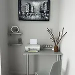 Апартаменти Aquamarine Apartments-plombir Sea Odessa,2 окремі кімнати *