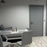 Aquamarine Apartments-plombir Sea Odessa,2 окремі кімнати * Одеса